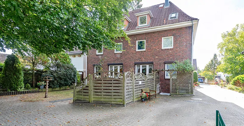 Rückwärtige Ansicht