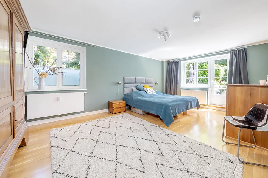 ... Hauptschlafzimmer mit Zugang zur gemütliche Terrasse