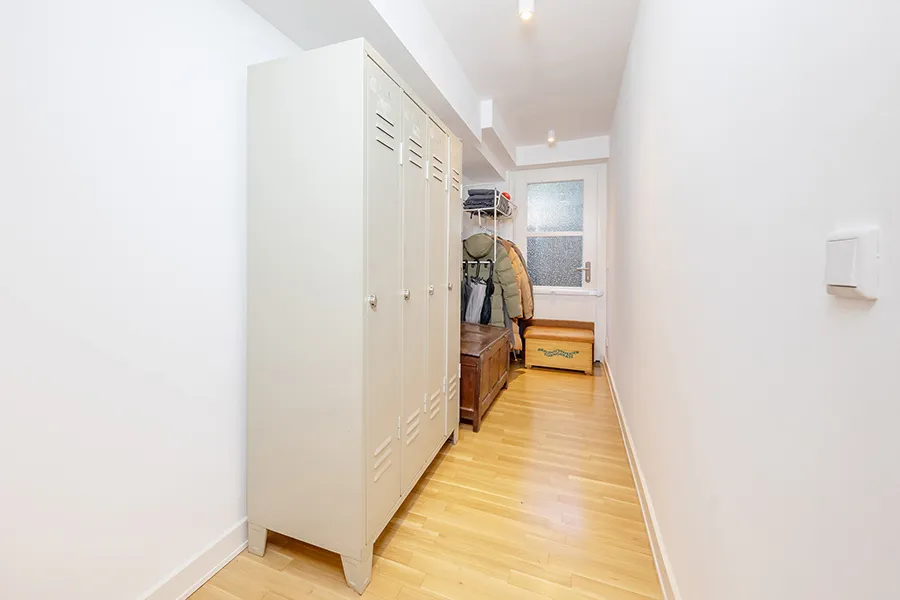 Flur zur 2. Haustür der Wohnung
