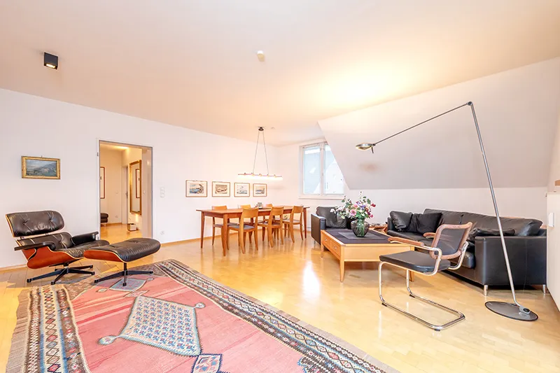 Großes Wohn-/Esszimmer ...
