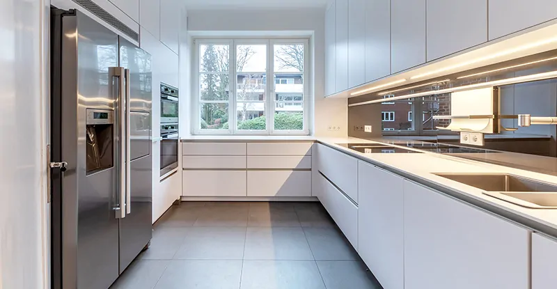 SieMatic-Küche mit großem Side-by-Side-Kühlschrank