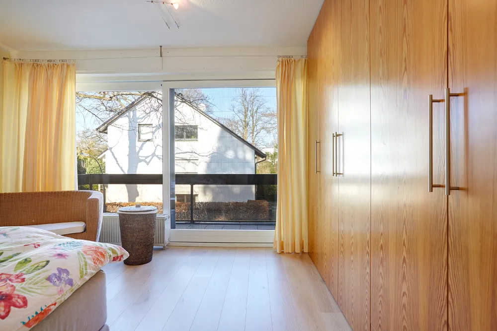 Zimmer mit Balkon