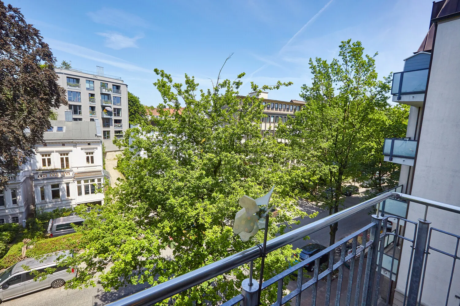 Balkon zur Straße