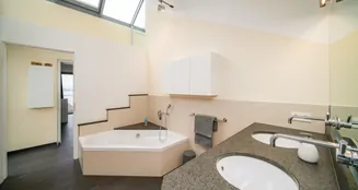 von_poll_real_estate_property_25031039_image_17