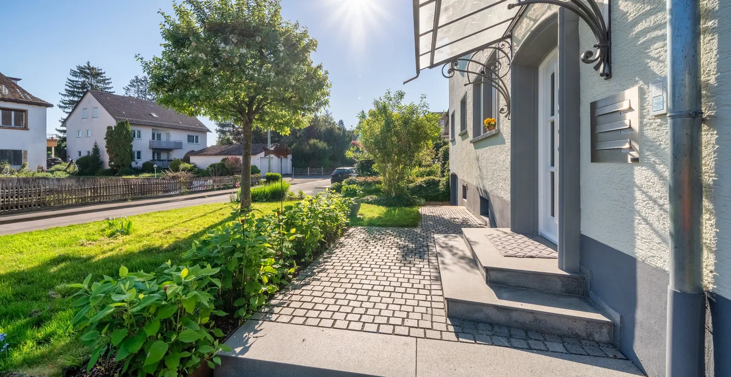 Außenansicht_Eingang