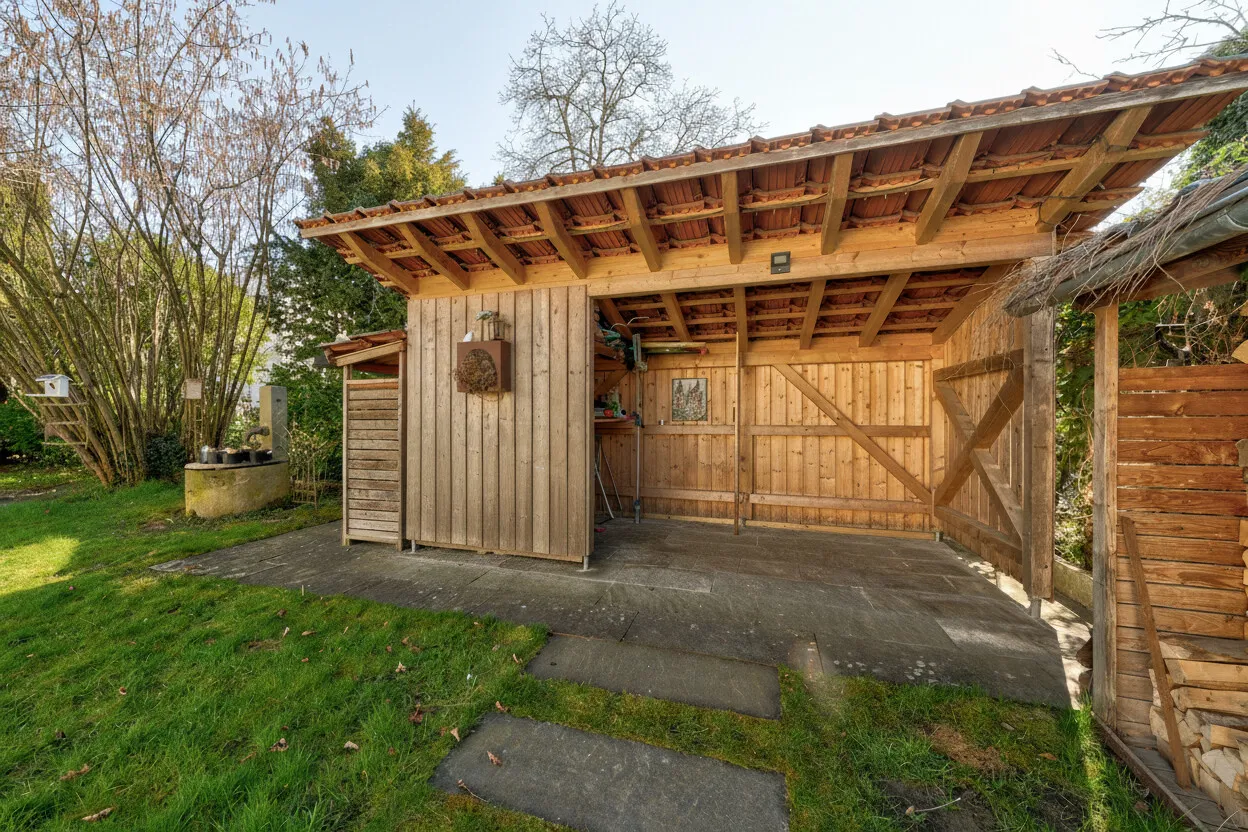 Schuppen im Garten