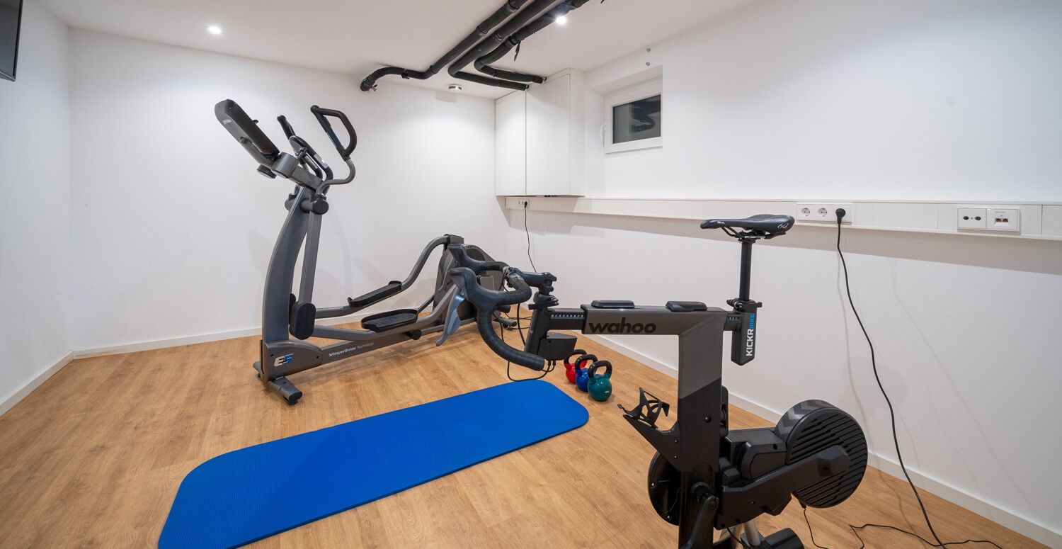 UG_Fitnessraum mit TV-und Netzwerkanschluss
