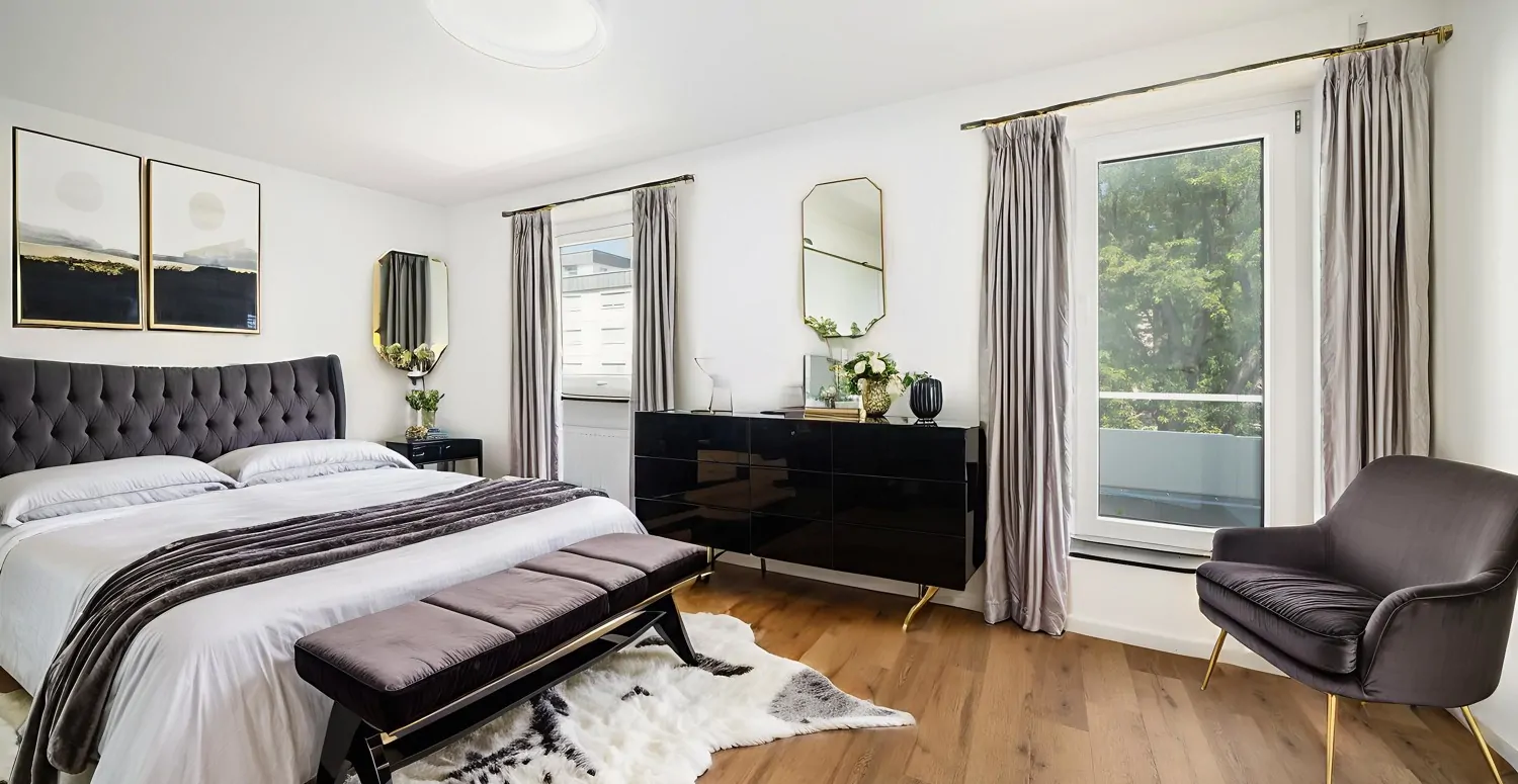 Schlafzimmer mit Zugang zur Nord-Ost Terrasse