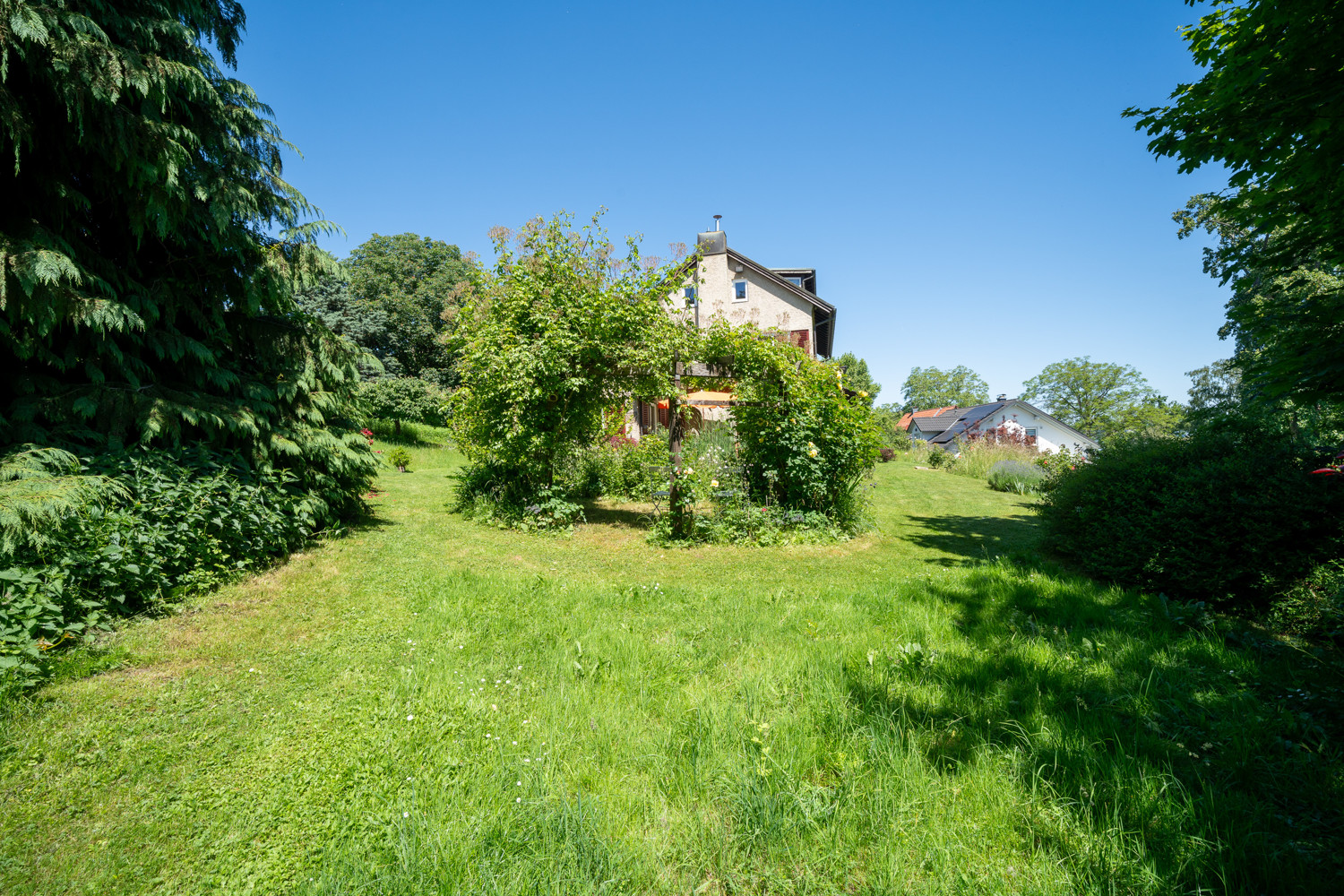 Liebevoll angelegter Garten