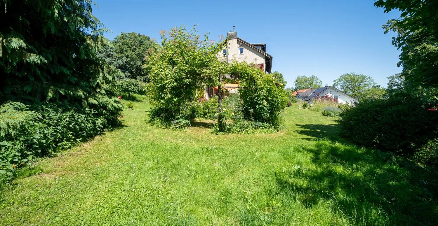 Liebevoll angelegter Garten