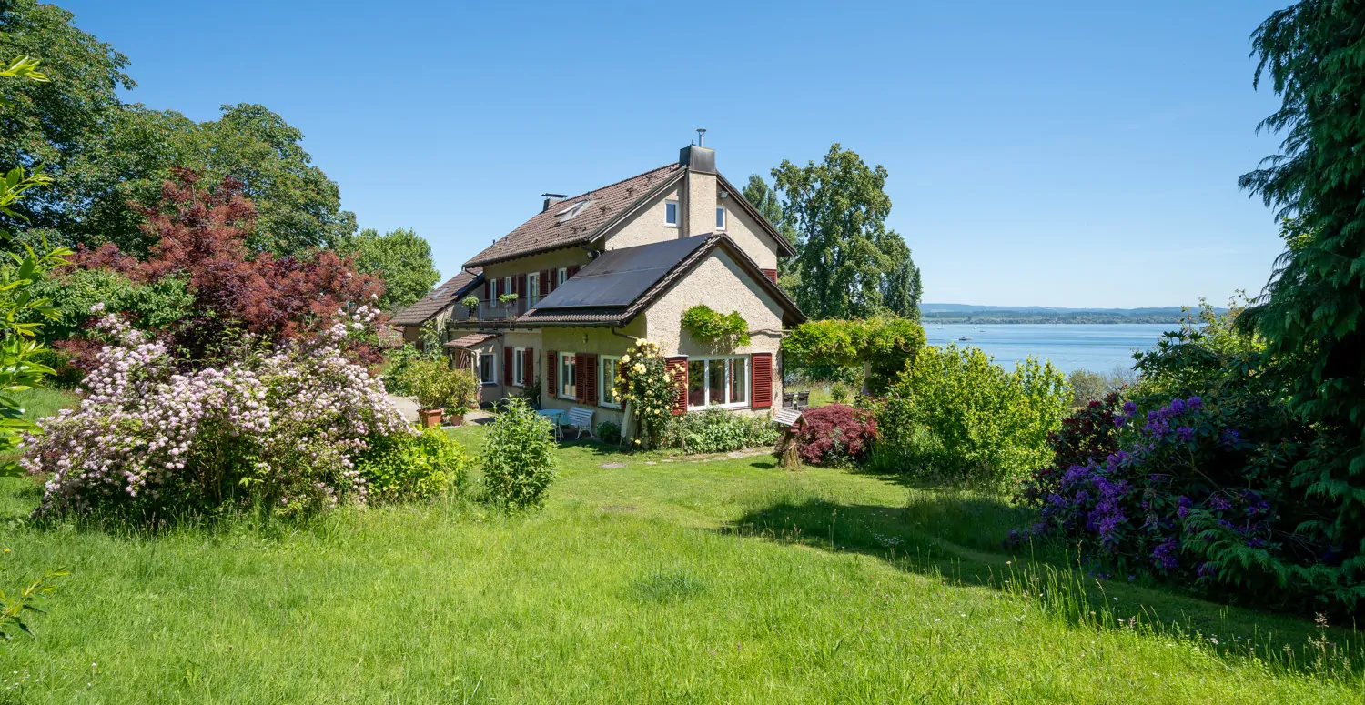 Liebvoll angelegter Garten