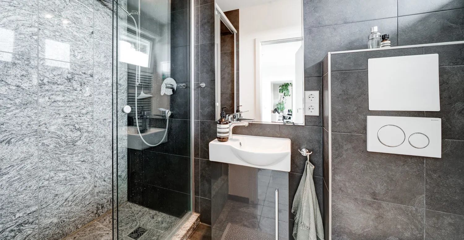 Gäste WC mit Dusche