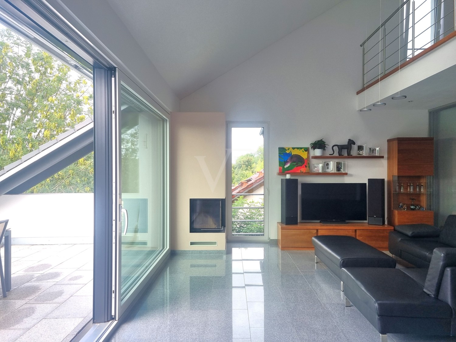 Wohnbereich mit Zugang Balkon