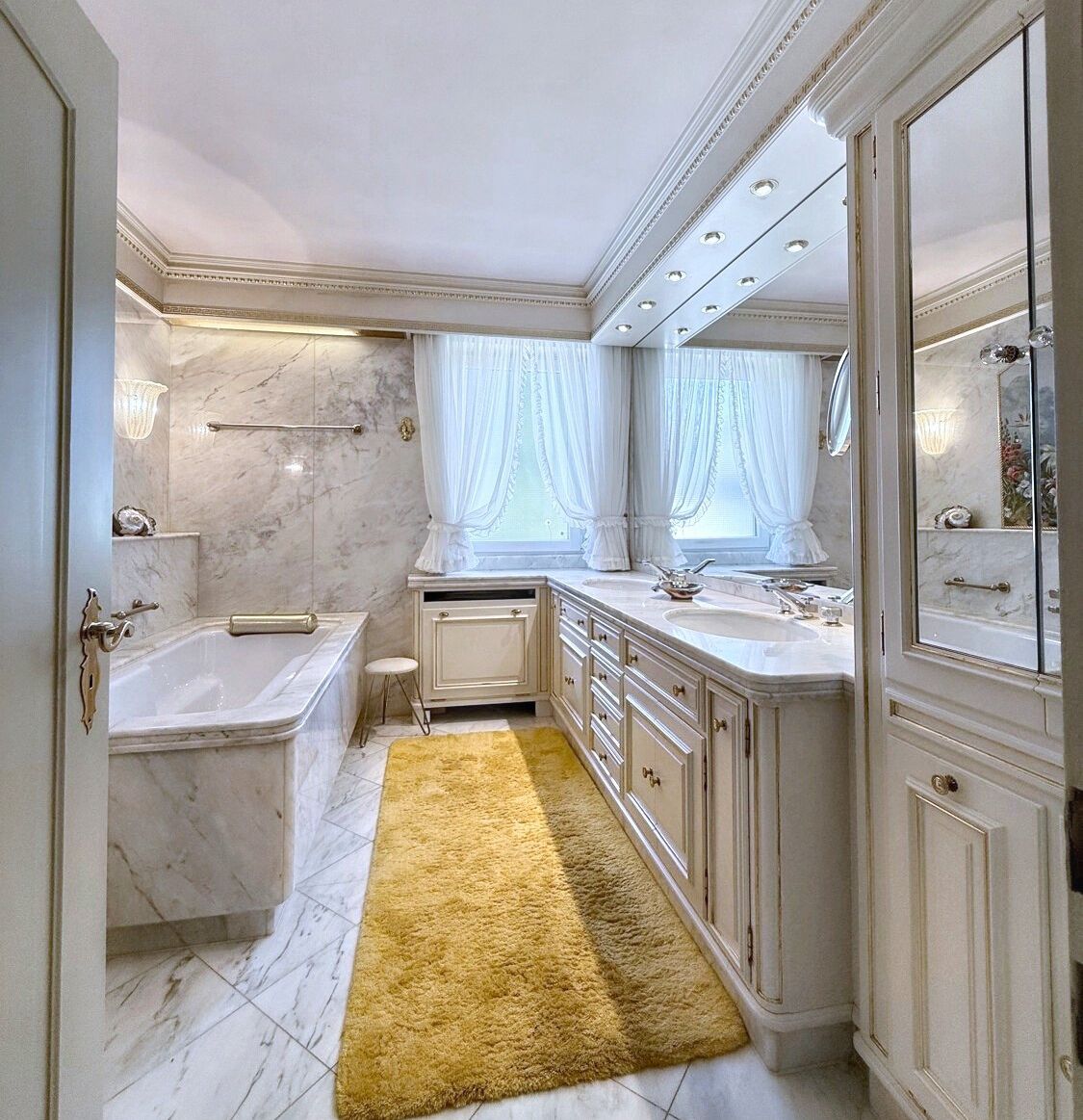 Badezimmer EG