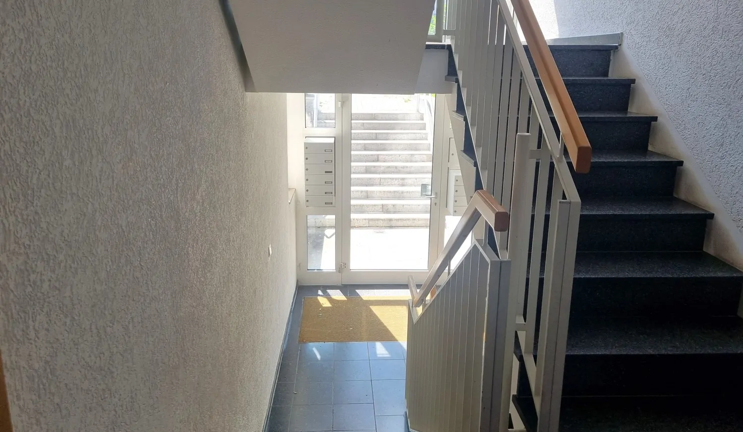 Gepflegter Eingangsbereich