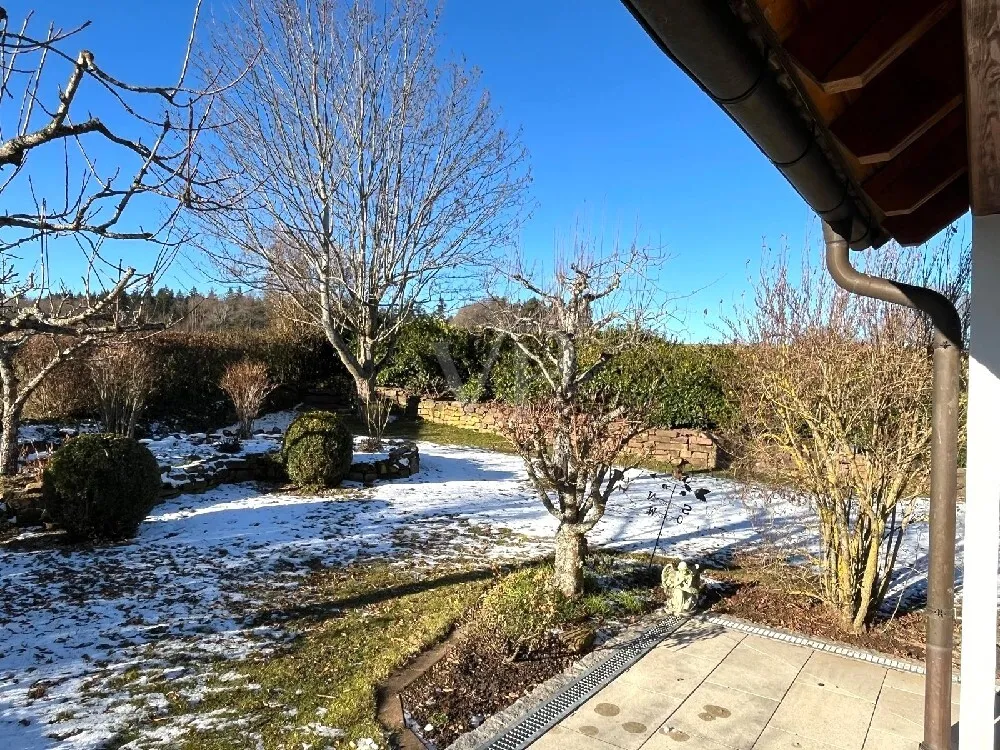 Gartenlandschaft mit Terrasse