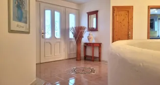 von_poll_real_estate_property_25048021_image_2