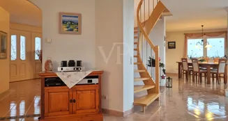 von_poll_real_estate_property_25048021_image_14