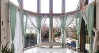 von_poll_real_estate_property_25048021_image_0