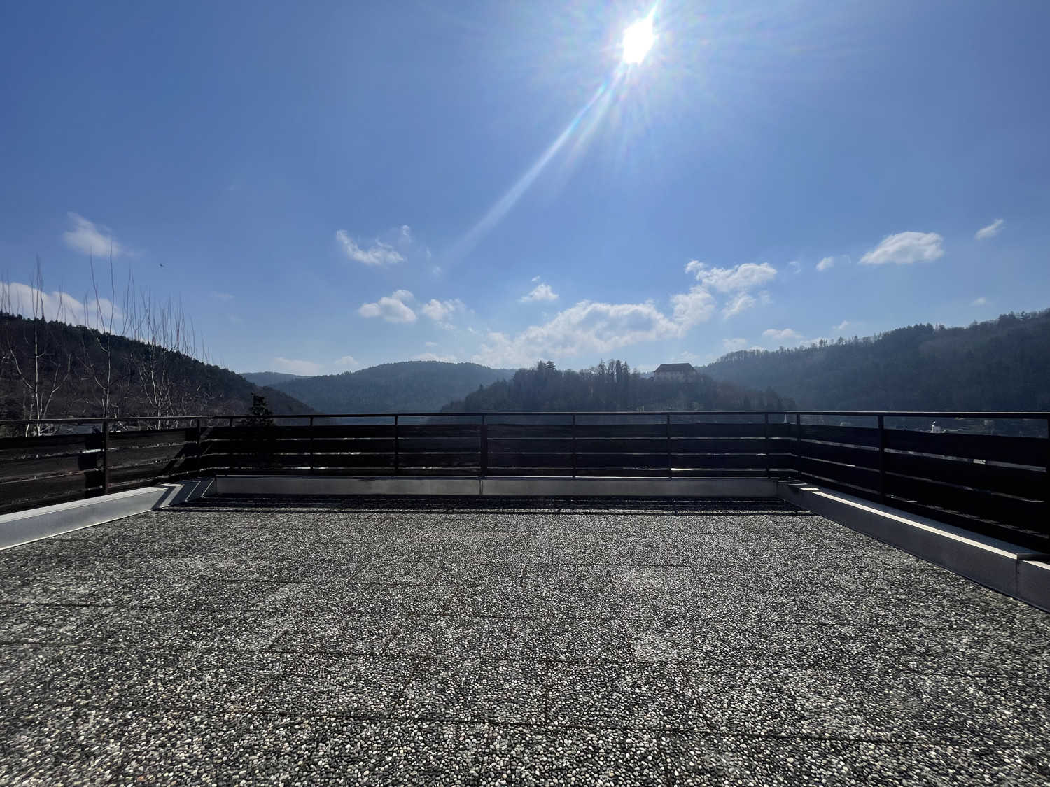 Dachterrasse mit Schlossblick