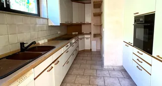 von_poll_real_estate_property_25048018i_image_8