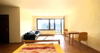 von_poll_real_estate_property_25048018i_image_24