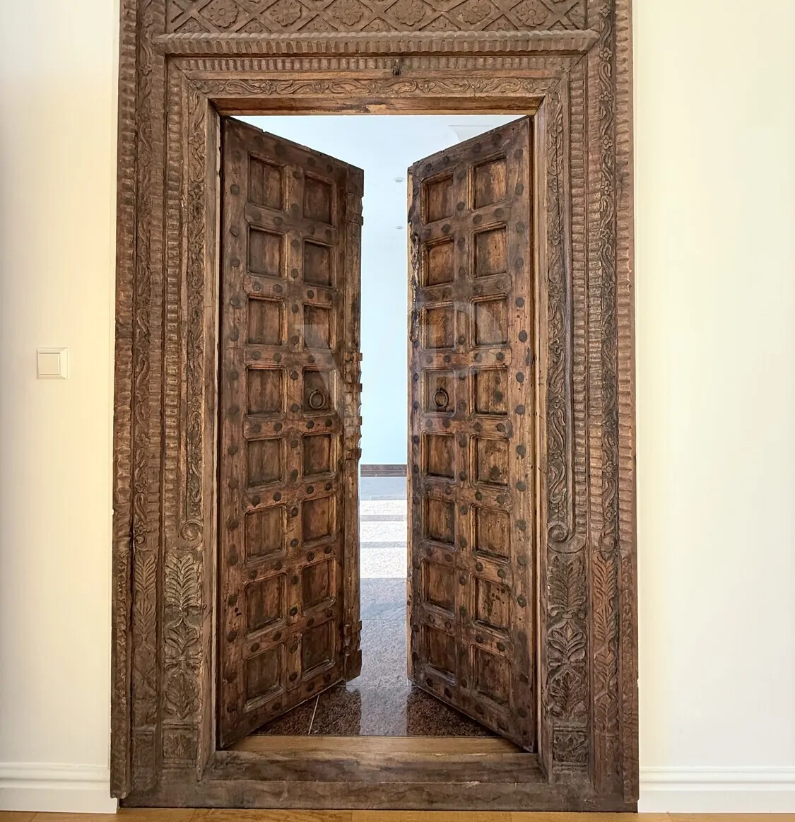 Tür aus der Kolonialzeit