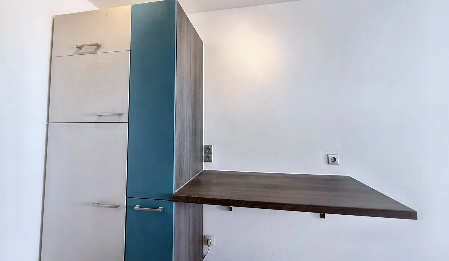 mit Kühl-Gefrierkombination