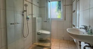 von_poll_real_estate_property_25048011n_image_12