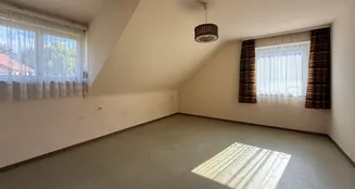 von_poll_real_estate_property_25048011n_image_17