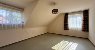 von_poll_real_estate_property_25048011n_image_17