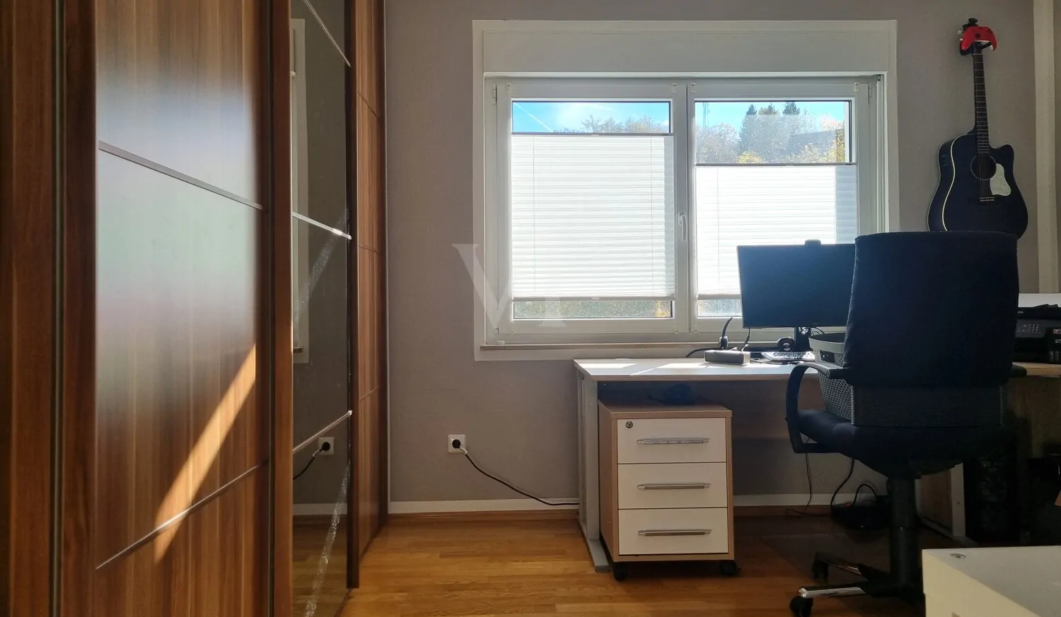 Arbeits- oder Gästezimmer