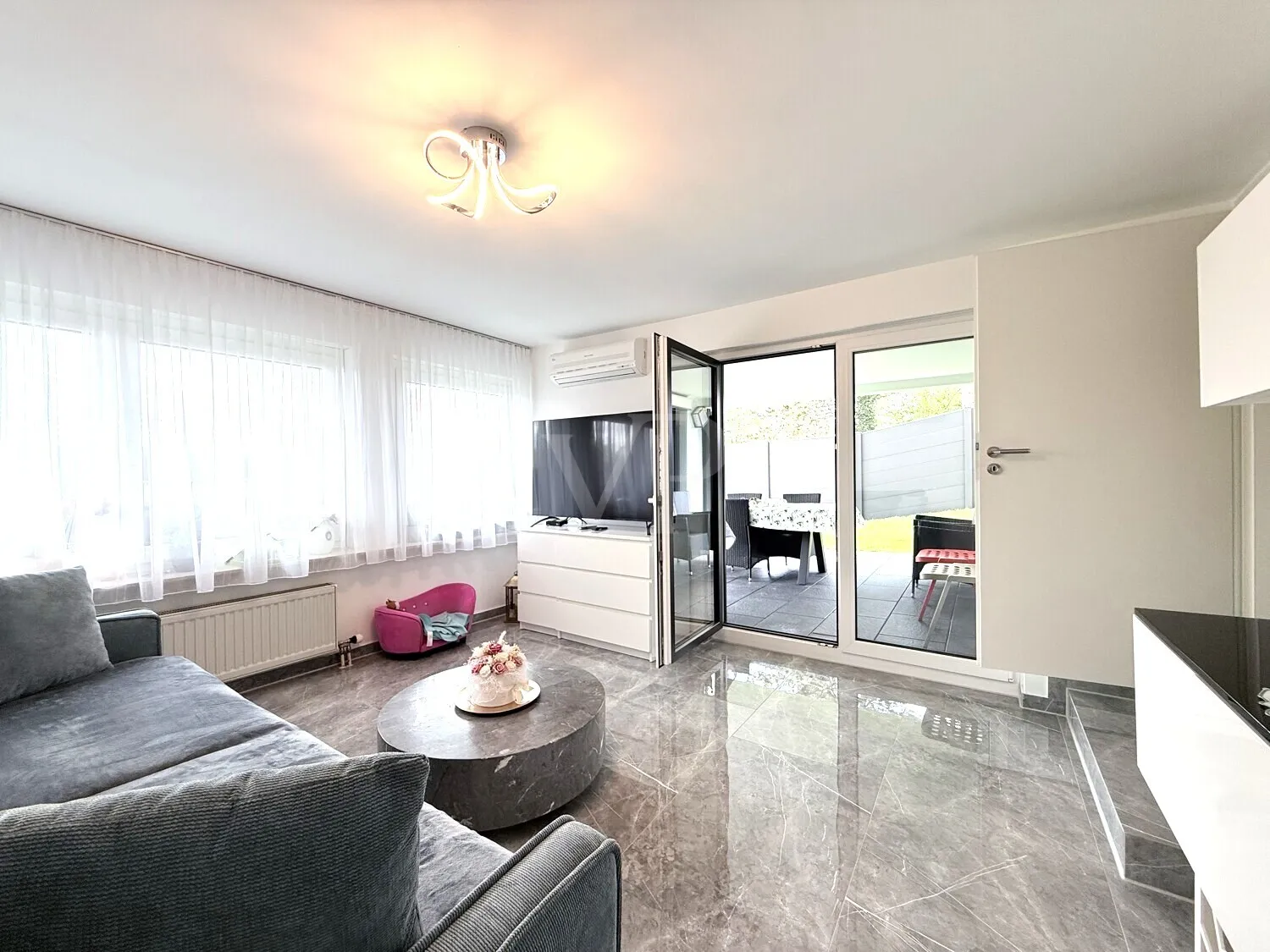 Wohnzimmer UG 1