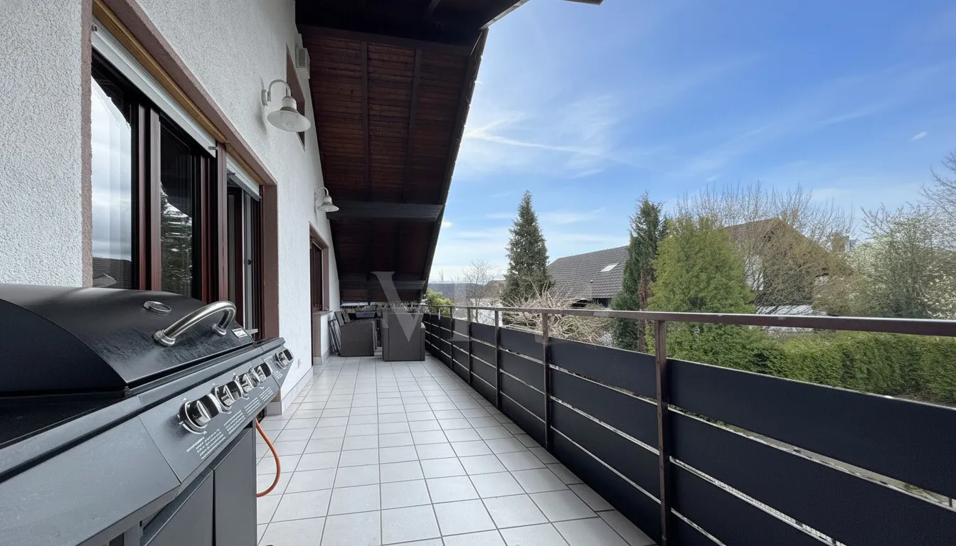 Familienfreundliche Wohnung mit Balkon, Gartenanteil & großzügiger Raumaufteilung - Photo 2