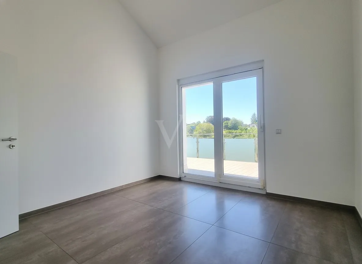 Zimmer mit Zugang zur Terrassee