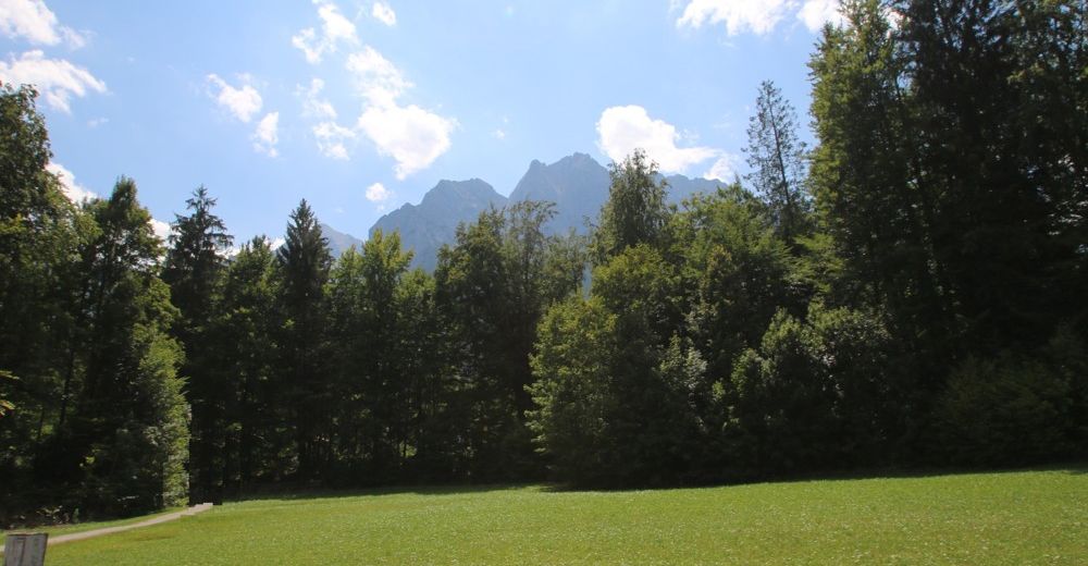 Grundstück am Fuße der Zugspitze ermöglicht alpinen Wohntraum