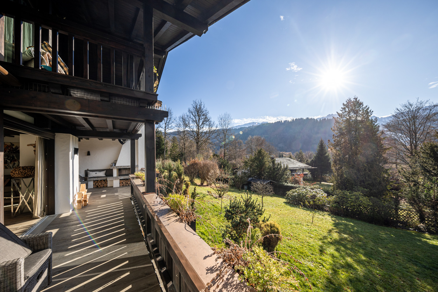 Wohnkomfort mit Charakter: Top saniertes Anwesen in fantastischer Panoramalage