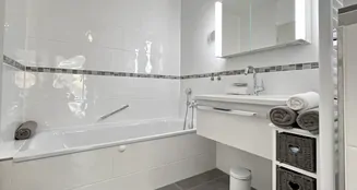 von_poll_real_estate_property_24083013_image_11