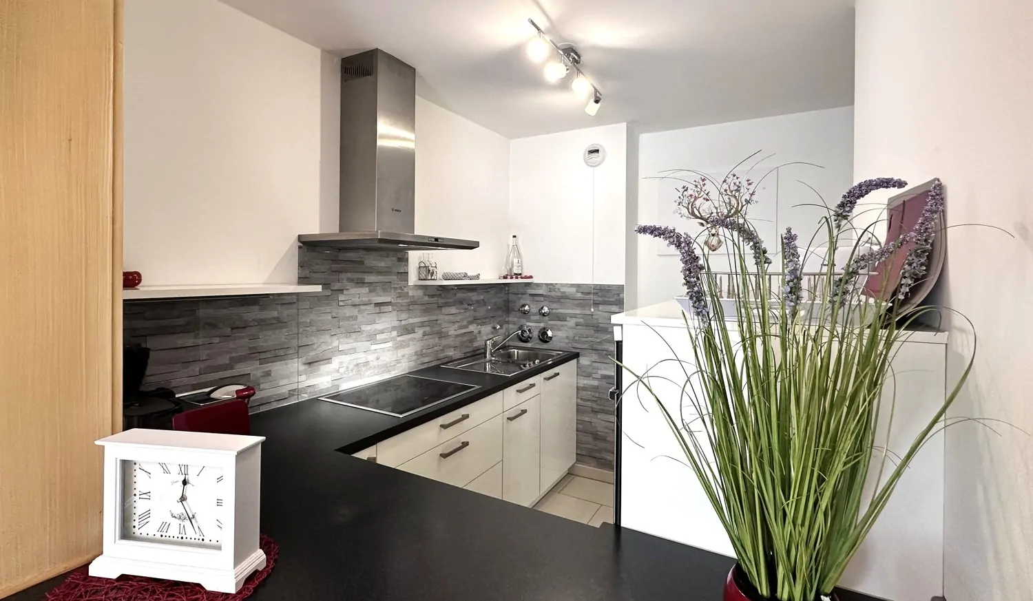 Durchreiche in die Küche