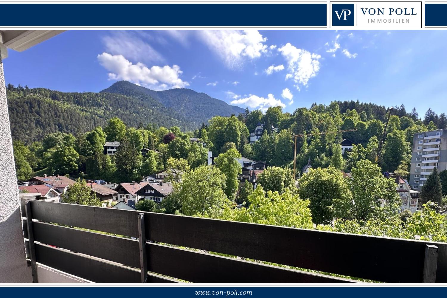 Voll möbliertes, top-gepflegtes 2-Zimmer-Apartment mit schönem Bergblick – sofort bezugsfrei