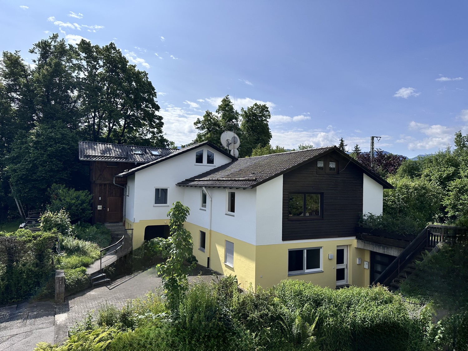 Wohnen. Arbeiten. Vermieten. – Vielseitiges Anwesen mit Gestaltungsspielraum