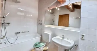 von_poll_real_estate_property_25083014_image_8