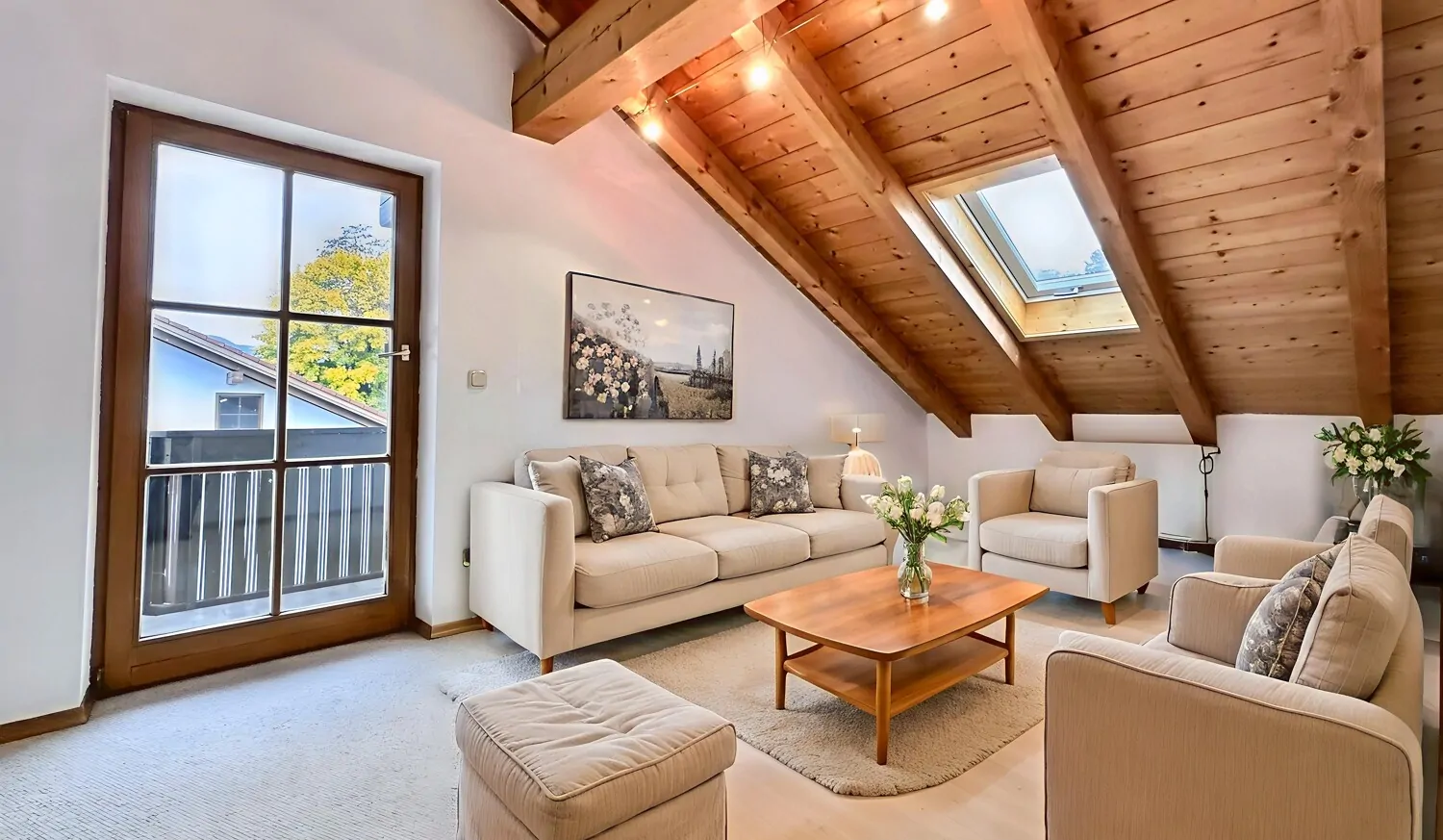 Wohn- und Esszimmer KI-möbliert