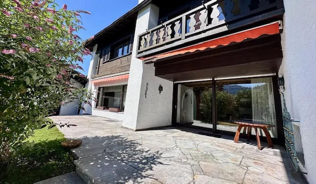 Exklusives Mehrfamilienhaus im Landhausstil – 4 Einheiten, Bergblick & Top-Lage