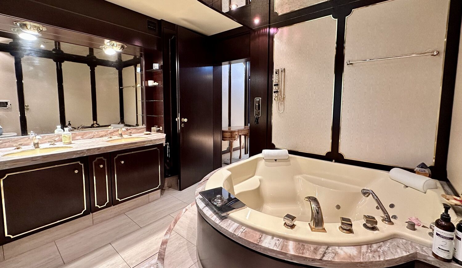 EG: Badezimmer