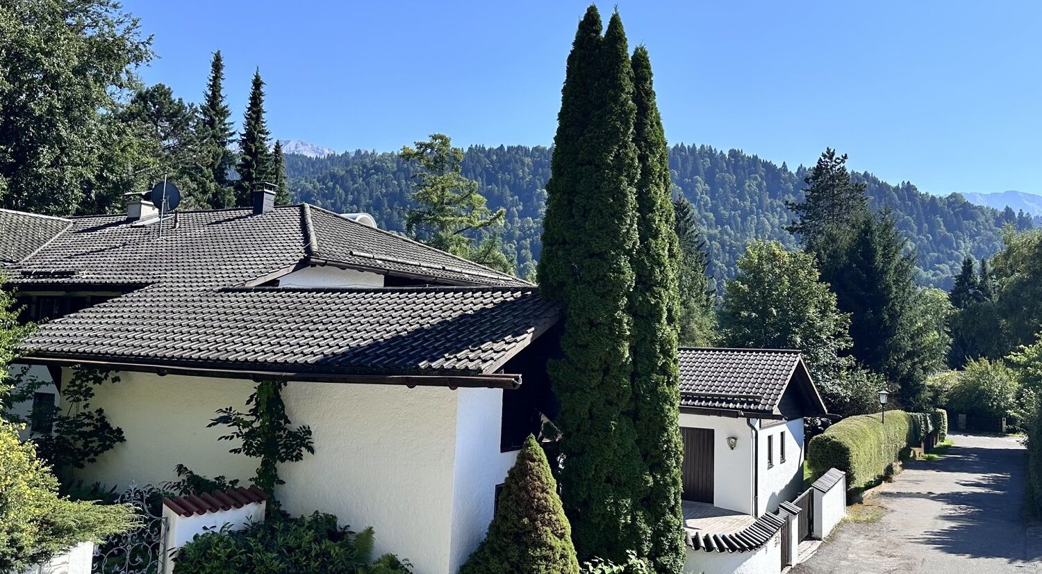 Exklusives Landhaus mit 4 Wohneinheiten – Bergblick & Spitzenlage