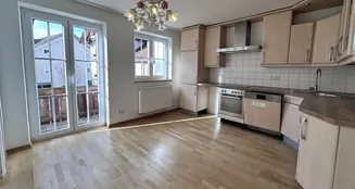 von_poll_real_estate_property_26083001_image_4