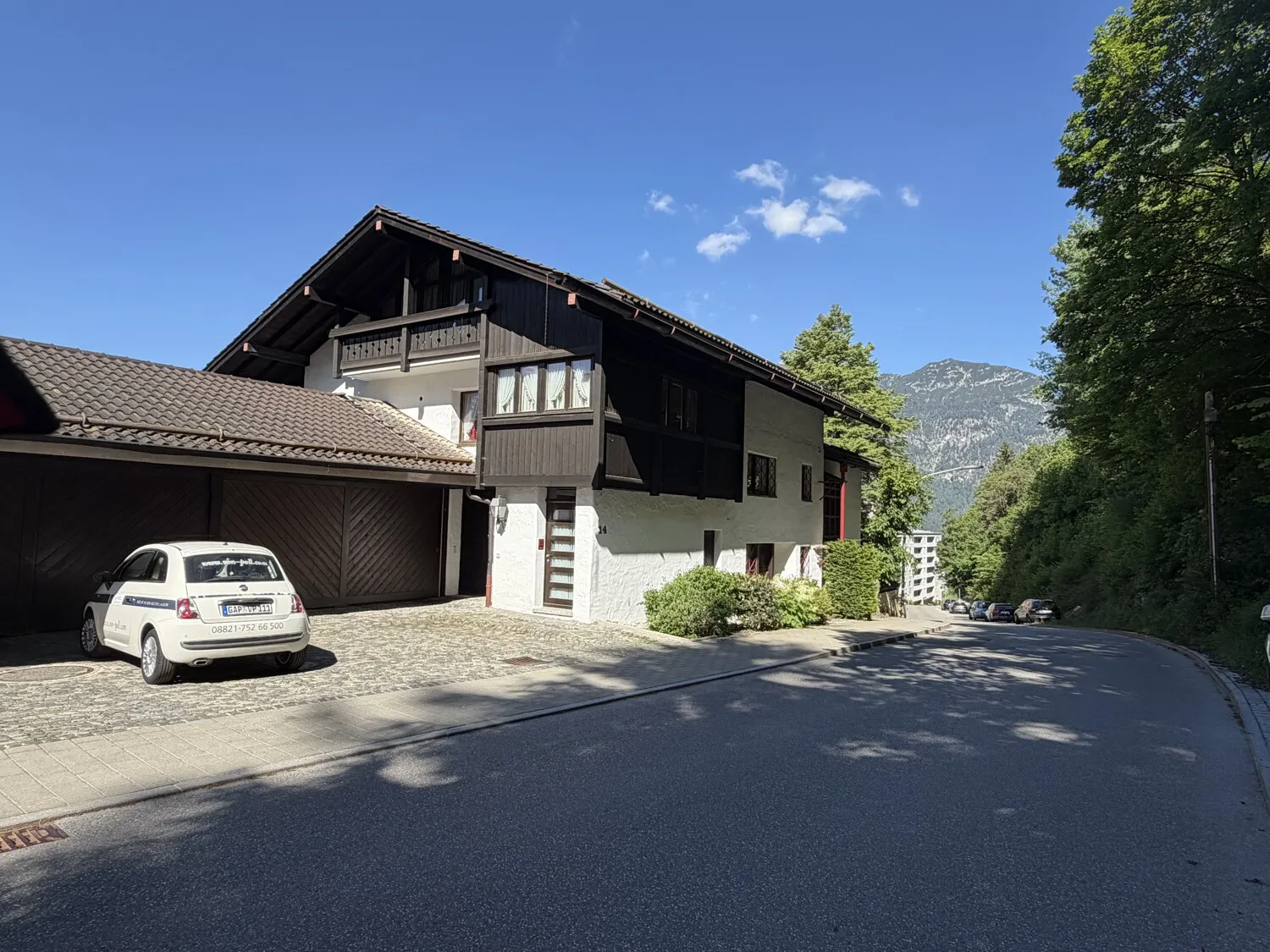 Haus mit Garage