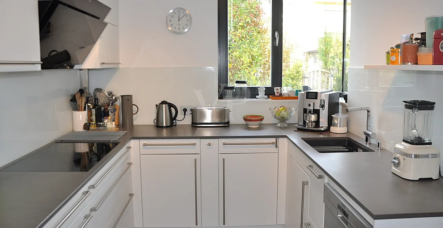 Hochwertige neue Einbauküche