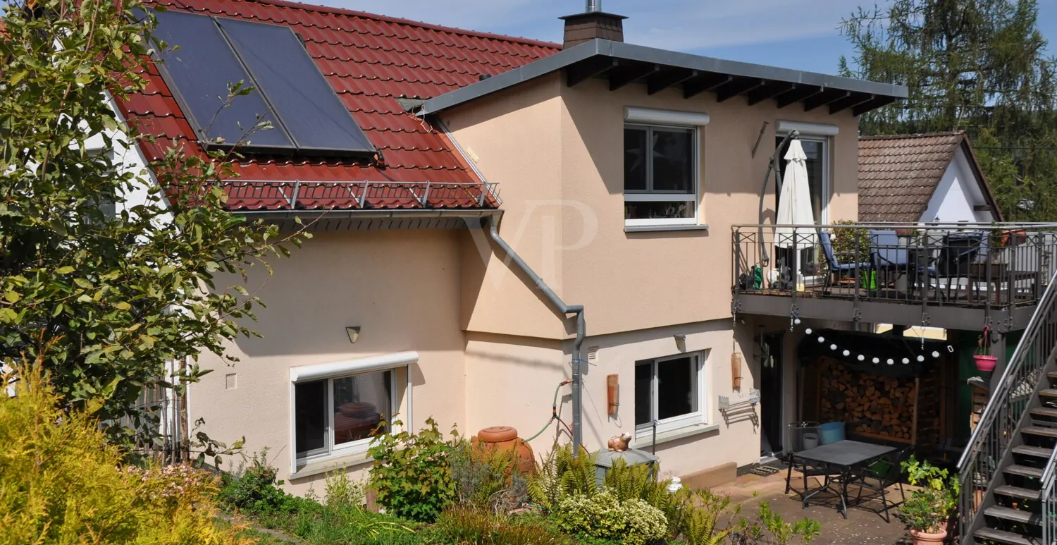 Hausansicht vom Garten